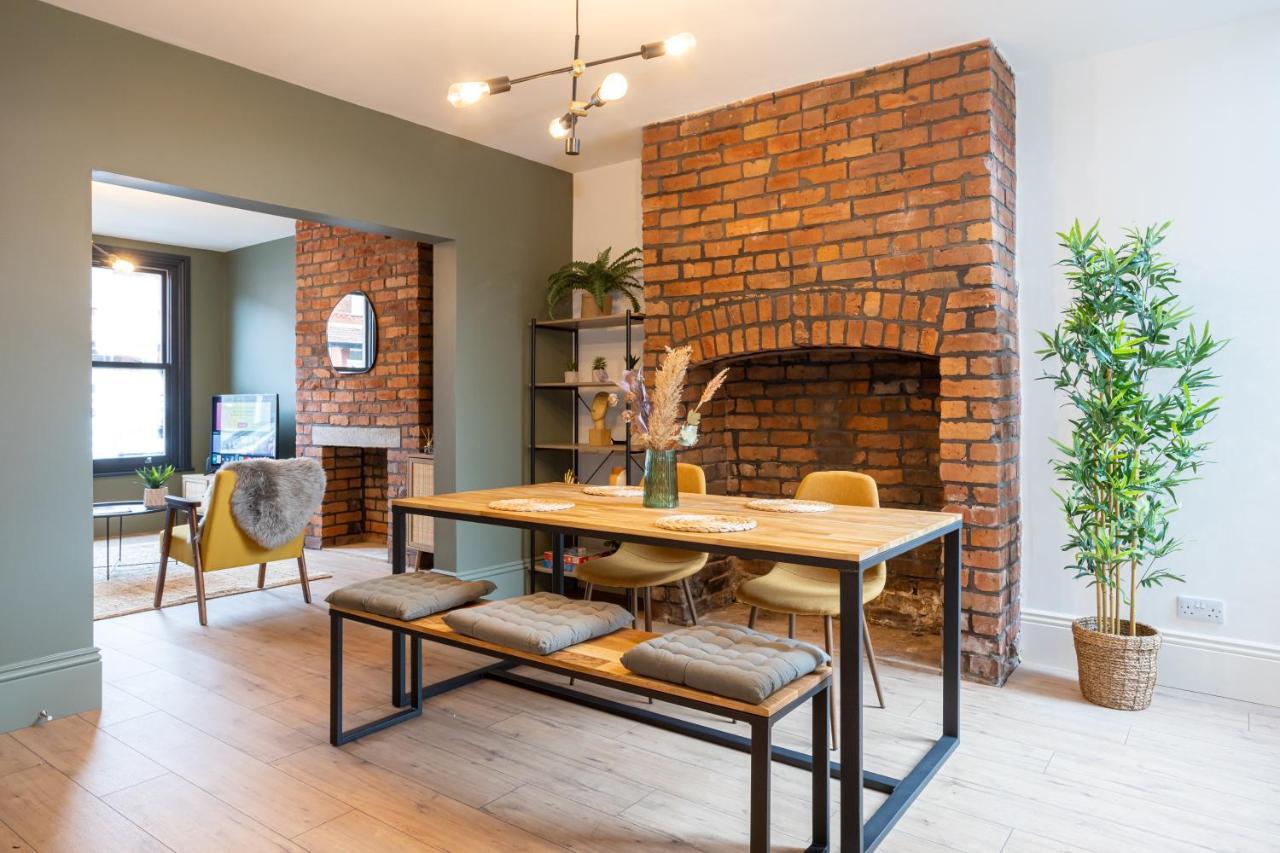 Villa Stunning Scandi 3 Bed House In Manchester-Parking Exterior foto